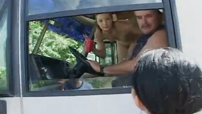 Het meisje vloog naar de jongen, en nu in de achtste maand twee vrouwen neuken een man van de zwangerschap, neukte hij haar met kanker