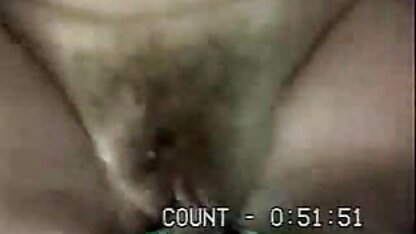Geschrokken Duitse vrouw die tweelingen voor man en moeder sloeg betrapte ze in bed gratis film neuken om te neuken.