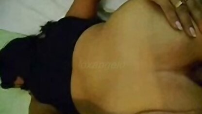 Ze nam de baby mee naar het resort en had seks die mooi is in het bed van de 19e prive sexfilmpjes eeuw, bovenop de zijden lakens.