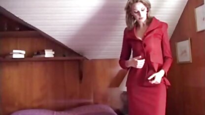 Jonge zwarte vrouw verandert van man met zijn vader gratis neukfilm en pijpt in de stijl van Deep Throat